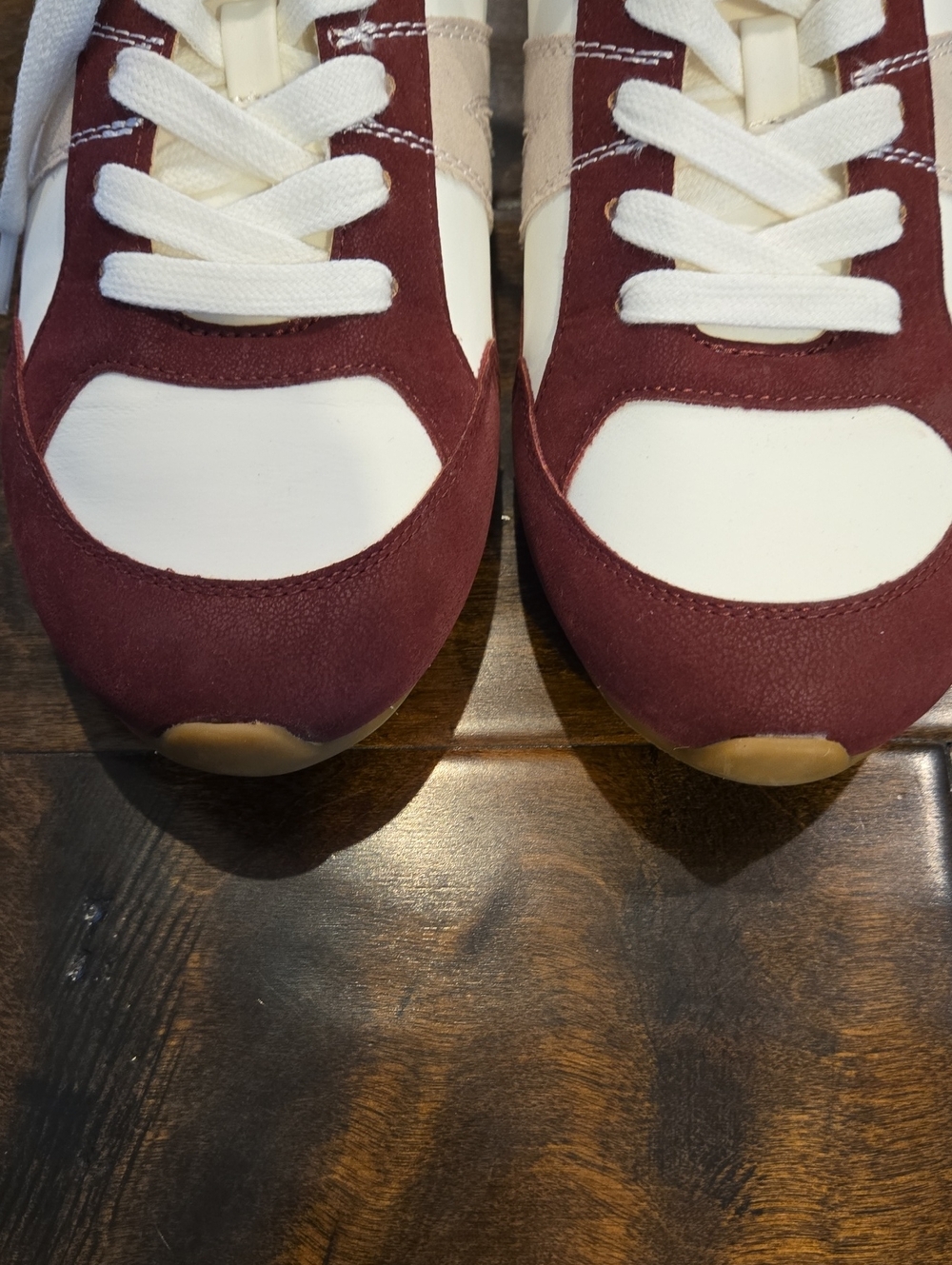 Loft Low Profile Sneaker - Picture 8 of 9